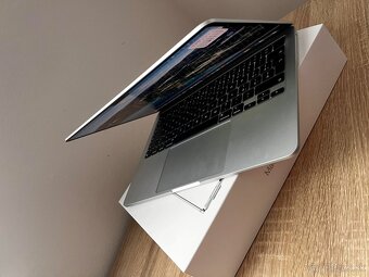 MacBook AIR 13 M3 2024 - 6