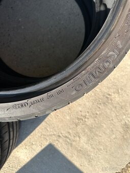 Kumho Ecsta 235/35R20 - 6