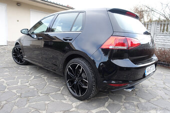 Volkswagen Golf VII 2.0 TDI hatchback, 110k, M6, 5d. - 6