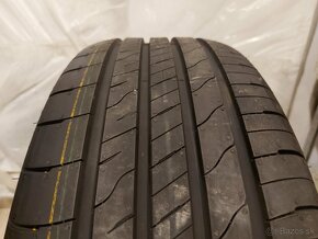 Nové, špičkové letné pneu GoodYear - 215/55 r18 - 6