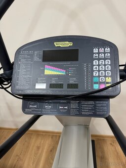 Technogym Stepper XT v top stave - 6