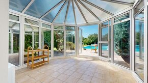 TOP CENA | Slnečný rodinný dom s veľkým pozemkom a bazénom - 6