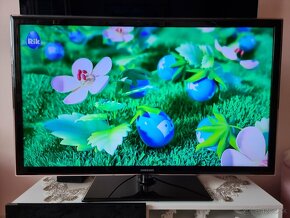 Predám LED TV Samsung UE32D5000PW Full HD - 6