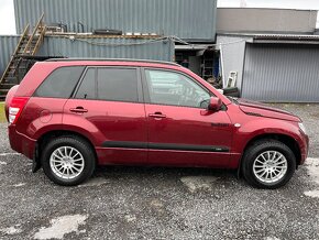 Suzuki Grand Vitara 2.0B 5dv 103 kw - 6