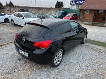 Opel Astra 1.4 benzín, 74kW, MT/5, rok:06.2011. - 6