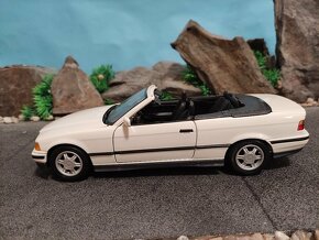 prodám model 1:18 BMW 325i cabrio - 6