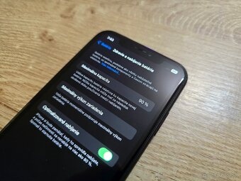 Iphone xr 128gb cierny v super stave ma len jemne znamky pou - 6