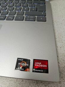 Dell Inspiron 14 5425 AMD Ryzen 5 5625U / 16GB / 512GB SSD - 6