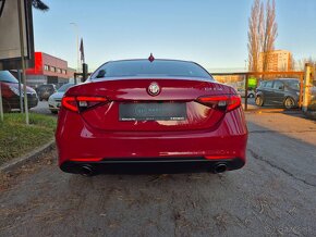 Predám Alfa Romeo Giulia 2.2 Diesel 180 AT Super - 6