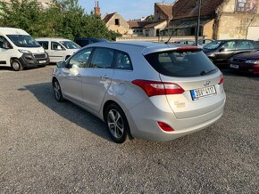 Hyundai i30 1.6 CRDi, 81KW - 6