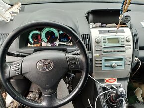 Toyota COROLLA VERSO  2,2 D4D 2007 - 6