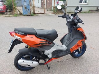 2005 APRILIA SR 50  naj.15000 KM po servisu - 6