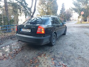 Predam skoda octavia 1.6 benzin. Sedan - 6