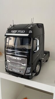 Tamiya Volvo FH16 750 4x2 - 6