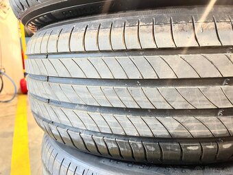 Predám nové pneu Michelin Primacy 4 235/45 R20 100V - 6