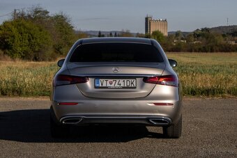 Mercedes-Benz E trieda Sedan 220 d A/T - 6