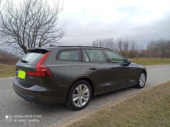 predám Volvo V60, benzín 2.0, automat, rok 2020/11 - 6