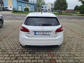 Peugeot 308 1.2 PureTech Allure 81kW - 6