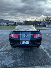 Ford Mustang 4.6 GT V8 - 6
