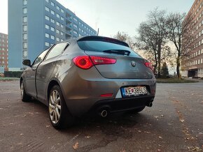 Alfa Romeo Giulietta 2.0 JTDm 129kw TCT rv.2014 - 6