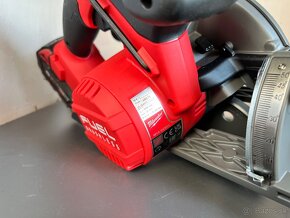 Milwaukee M18 CCS55 Aku okružná píla ( 18V/165mm) - 6