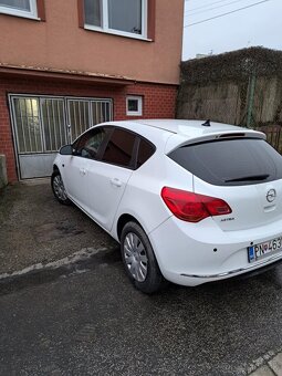 Opel Astra J 1.6 tdci - 6