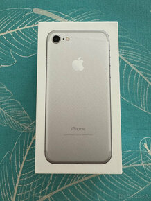 iPhone 7 silver 128Gb s novou baterkou - 6