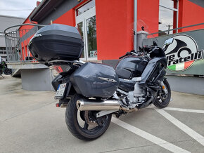 Yamaha FJR 1300 - 6