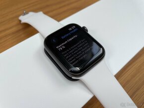 Apple Watch SE 44mm čierna - 6