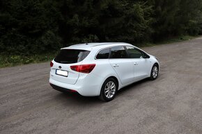 Predám KIA Ceed SW 1,4 D-CVVT - 6