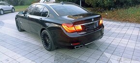 BMW 760i V12 - 6