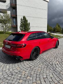 Audi RS4 COMPETITION MATRIX VIRTUAL Red/Black - 6