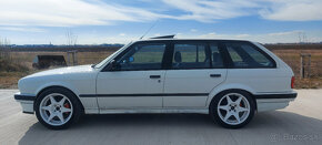 BMW E30 TOURING 330i - 6