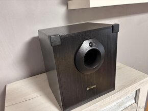 Reproduktory . Center, subwoofer - 6