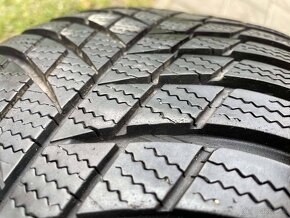 Predám 2x pneu  215 60 R16 Bridgestone ZIMNÉ - 6