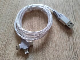 Svietiace káble USB-C a Apple - 6