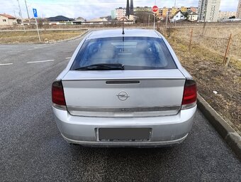 Opel Vectra 2.2 TDI - 6