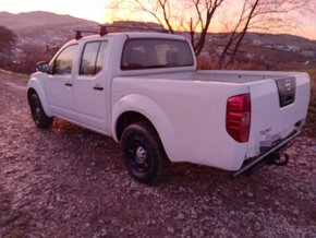 Predám Nissan Navara 4x4 2,5 dci  2012 DPH - 6