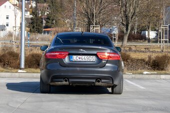 Jaguar XE 2.0 I4P R-Sport AT - 6