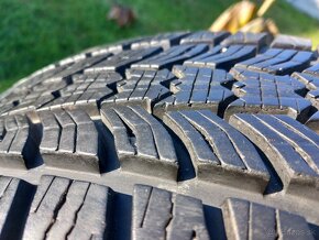 215/55 r17 zimne pneumatiky - 6