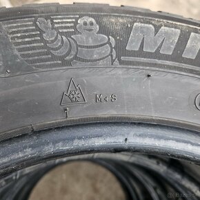 205/60 r16 Michelin - 6