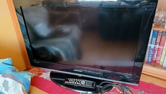 LCD TV Samsung LE32A559 - 6