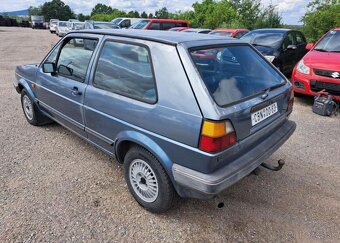 Volkswagen Golf 1,6 D nafta manuál 40 kw - 6