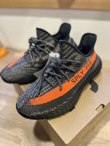 Yeezy Boost 350 V2 Carbon Beluga - 6