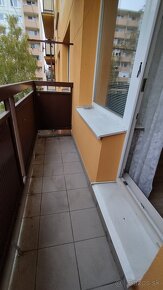 Na predaj priestranný dvojizbový byt s balkónom - 6