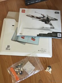 LEGO Star Wars 75355 UCS X-Wing - 6