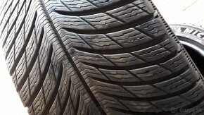 2 ks ZIMNÉ 245/45 r18 100V XL MICHELIN dezé cca 6 mm r. 2019 - 6