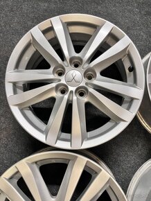 5x114,3 R17 originál alu Mitsubishi - ET 46 - 6