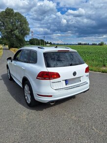 Volkswagen Touareg R-line 3.0 TDI .V6 - 6