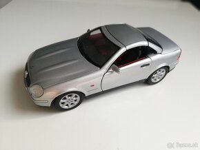 1:18 Mercedes Benz SLK funkcna otvaracia strecha - 6